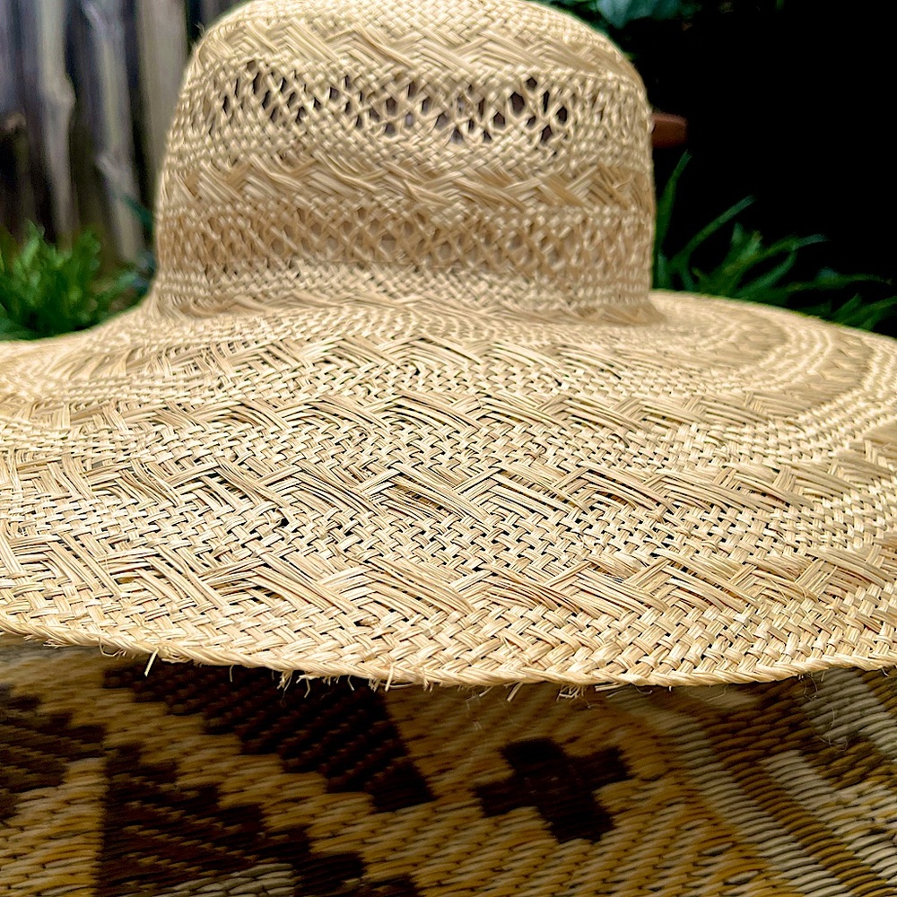 STRAW SUN HAT